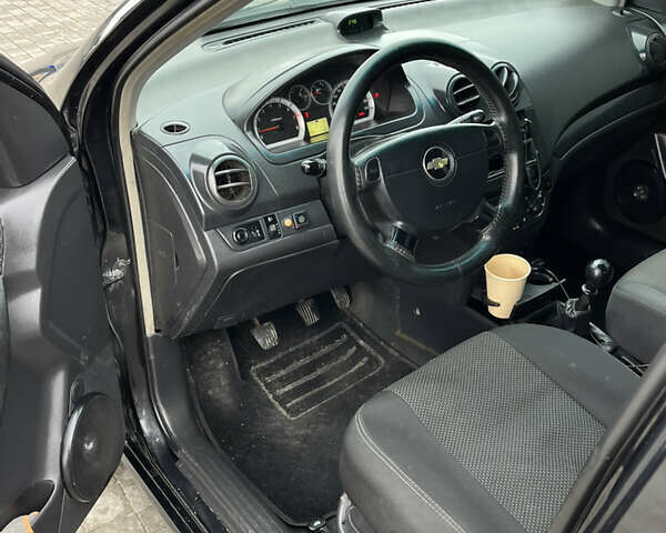 Черный Шевроле Авео, объемом двигателя 1.5 л и пробегом 290 тыс. км за 2999 $, фото 8 на Automoto.ua