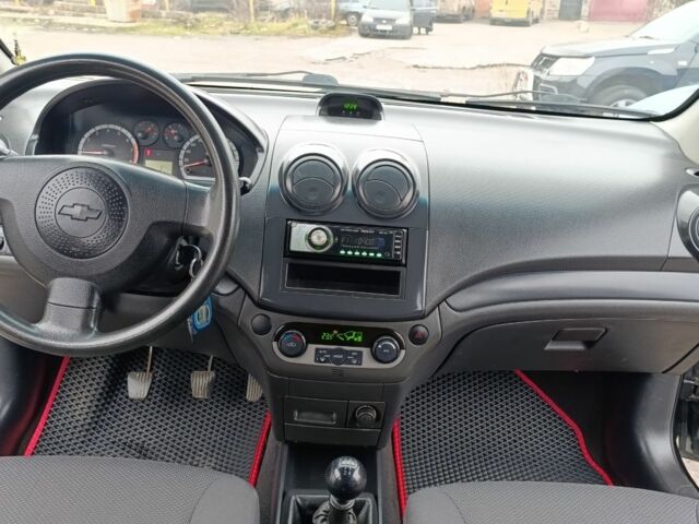 Черный Шевроле Авео, объемом двигателя 1.5 л и пробегом 216 тыс. км за 4000 $, фото 7 на Automoto.ua