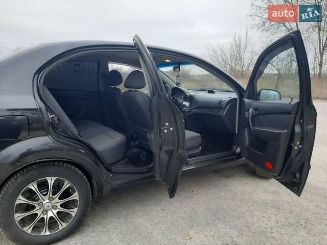 Черный Шевроле Авео, объемом двигателя 1.5 л и пробегом 159 тыс. км за 3750 $, фото 5 на Automoto.ua