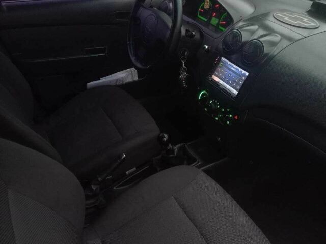 Черный Шевроле Авео, объемом двигателя 1.5 л и пробегом 218 тыс. км за 4000 $, фото 13 на Automoto.ua