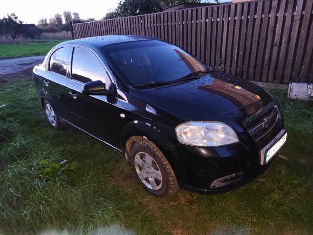 Черный Шевроле Авео, объемом двигателя 1.5 л и пробегом 370 тыс. км за 2800 $, фото 1 на Automoto.ua