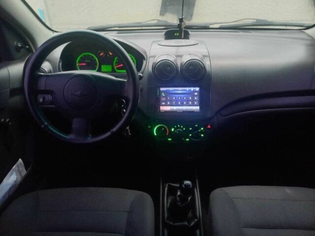 Черный Шевроле Авео, объемом двигателя 1.5 л и пробегом 218 тыс. км за 4000 $, фото 8 на Automoto.ua