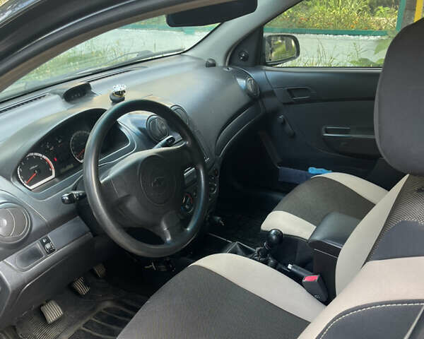 Черный Шевроле Авео, объемом двигателя 1.5 л и пробегом 280 тыс. км за 3500 $, фото 6 на Automoto.ua