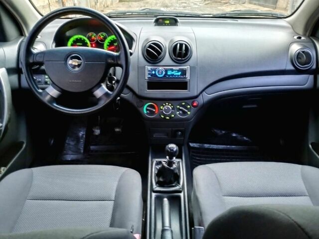 Чорний Шевроле Авео, об'ємом двигуна 1.5 л та пробігом 98 тис. км за 5400 $, фото 10 на Automoto.ua