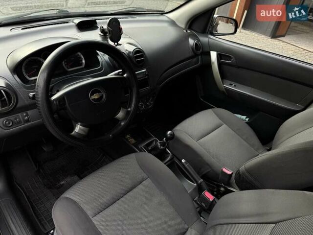 Черный Шевроле Авео, объемом двигателя 1.5 л и пробегом 173 тыс. км за 3300 $, фото 4 на Automoto.ua