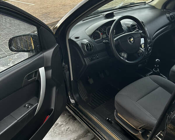 Черный Шевроле Авео, объемом двигателя 1.5 л и пробегом 145 тыс. км за 4200 $, фото 18 на Automoto.ua