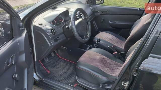 Черный Шевроле Авео, объемом двигателя 1.5 л и пробегом 196 тыс. км за 4000 $, фото 6 на Automoto.ua