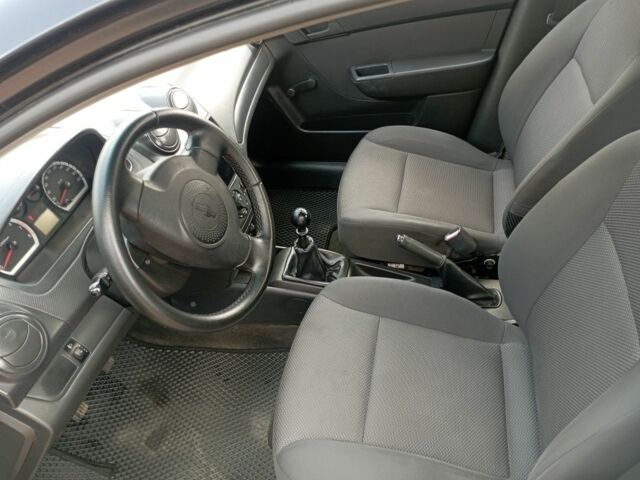 Черный Шевроле Авео, объемом двигателя 1.5 л и пробегом 205 тыс. км за 4100 $, фото 2 на Automoto.ua