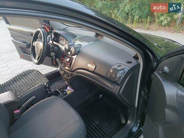 Черный Шевроле Авео, объемом двигателя 1.5 л и пробегом 254 тыс. км за 4200 $, фото 8 на Automoto.ua