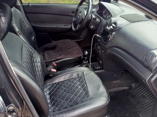 Чорний Шевроле Авео, об'ємом двигуна 1.5 л та пробігом 273 тис. км за 2960 $, фото 8 на Automoto.ua