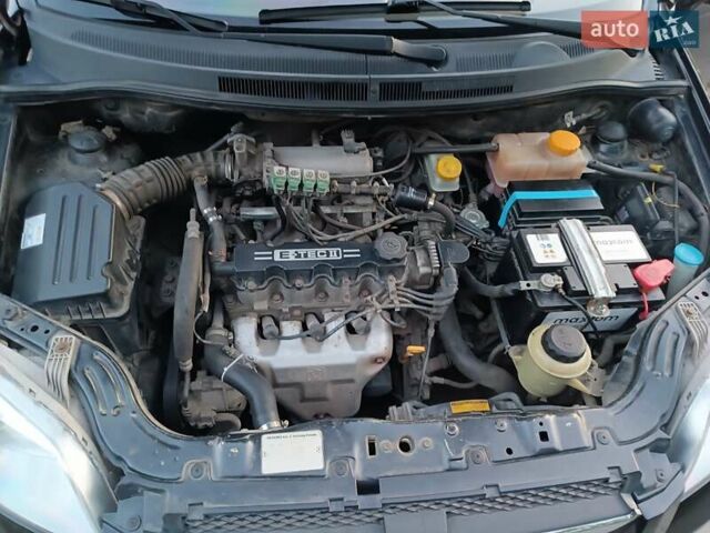 Черный Шевроле Авео, объемом двигателя 1.5 л и пробегом 254 тыс. км за 4200 $, фото 21 на Automoto.ua