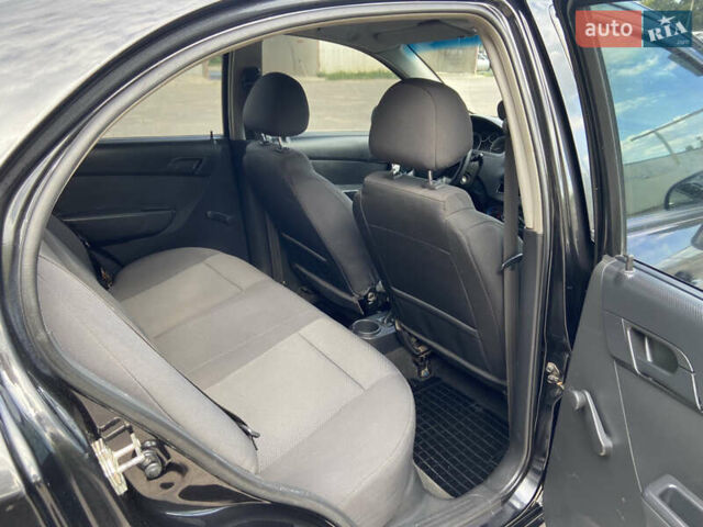 Черный Шевроле Авео, объемом двигателя 1.5 л и пробегом 100 тыс. км за 3700 $, фото 11 на Automoto.ua