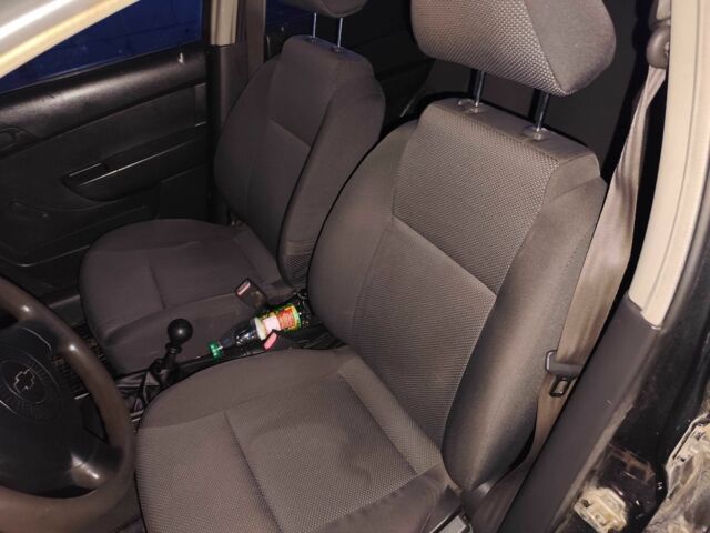 Черный Шевроле Авео, объемом двигателя 1.5 л и пробегом 370 тыс. км за 2800 $, фото 3 на Automoto.ua