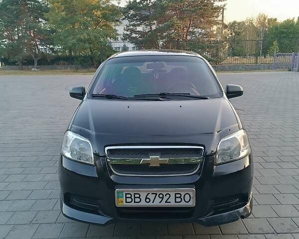 Черный Шевроле Авео, объемом двигателя 1.5 л и пробегом 254 тыс. км за 4200 $, фото 2 на Automoto.ua
