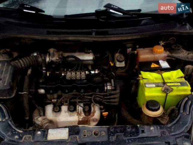 Черный Шевроле Авео, объемом двигателя 1.5 л и пробегом 335 тыс. км за 3400 $, фото 3 на Automoto.ua