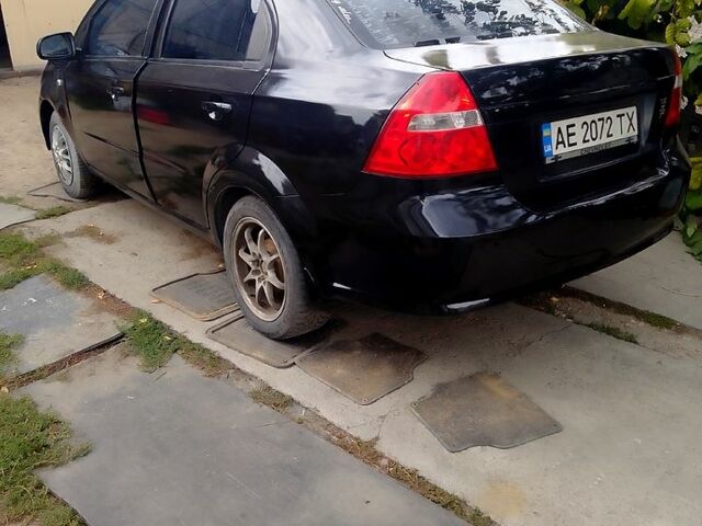 Черный Шевроле Авео, объемом двигателя 1.5 л и пробегом 300 тыс. км за 2000 $, фото 2 на Automoto.ua