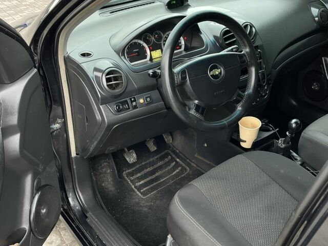 Черный Шевроле Авео, объемом двигателя 1.5 л и пробегом 290 тыс. км за 2999 $, фото 8 на Automoto.ua