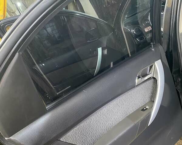 Черный Шевроле Авео, объемом двигателя 1.5 л и пробегом 145 тыс. км за 5000 $, фото 4 на Automoto.ua