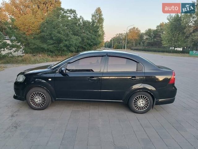 Черный Шевроле Авео, объемом двигателя 1.5 л и пробегом 254 тыс. км за 4200 $, фото 5 на Automoto.ua