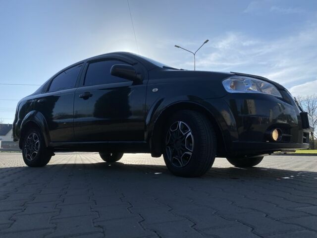 Черный Шевроле Авео, объемом двигателя 1.5 л и пробегом 200 тыс. км за 2500 $, фото 1 на Automoto.ua