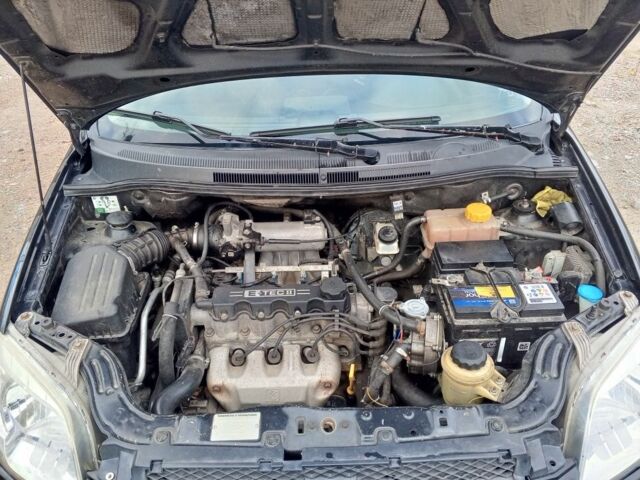 Чорний Шевроле Авео, об'ємом двигуна 1.5 л та пробігом 273 тис. км за 2960 $, фото 9 на Automoto.ua