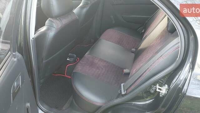 Черный Шевроле Авео, объемом двигателя 1.5 л и пробегом 196 тыс. км за 4000 $, фото 8 на Automoto.ua