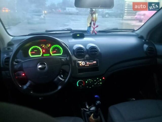 Чорний Шевроле Авео, об'ємом двигуна 1.5 л та пробігом 220 тис. км за 3700 $, фото 3 на Automoto.ua