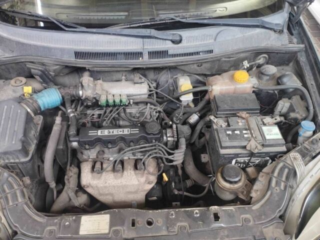 Черный Шевроле Авео, объемом двигателя 1.5 л и пробегом 188 тыс. км за 3600 $, фото 4 на Automoto.ua