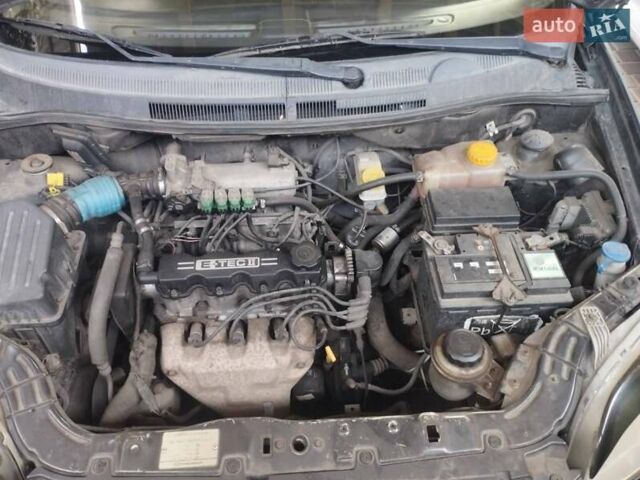 Черный Шевроле Авео, объемом двигателя 1.5 л и пробегом 189 тыс. км за 3600 $, фото 6 на Automoto.ua