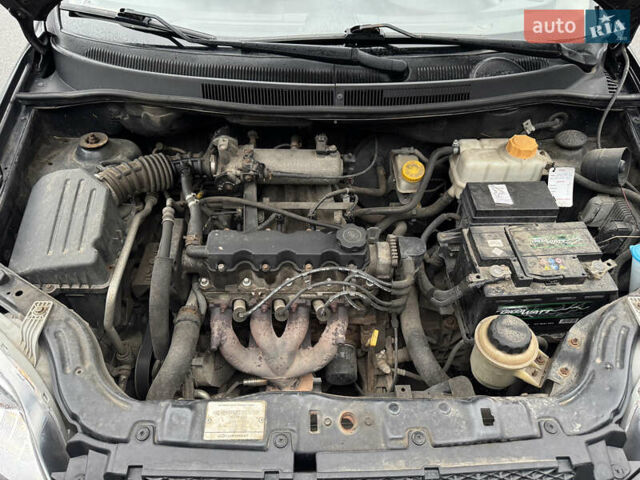 Черный Шевроле Авео, объемом двигателя 1.5 л и пробегом 183 тыс. км за 2900 $, фото 37 на Automoto.ua