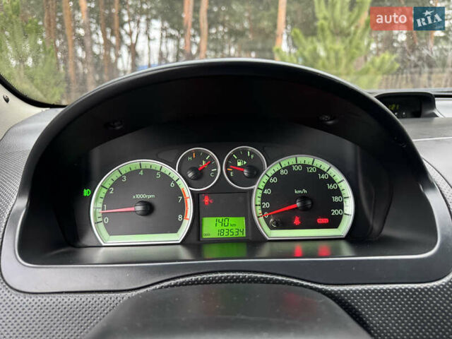 Черный Шевроле Авео, объемом двигателя 1.5 л и пробегом 183 тыс. км за 2900 $, фото 25 на Automoto.ua