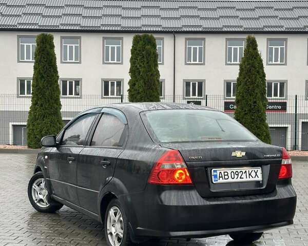 Черный Шевроле Авео, объемом двигателя 1.5 л и пробегом 300 тыс. км за 3400 $, фото 2 на Automoto.ua