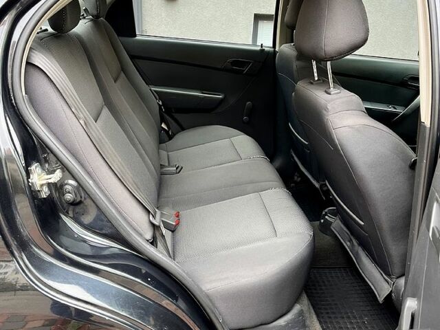 Шевроле Авео 2010 в Киеве на Automoto.ua Черный Шевроле Авео, объемом двигателя 1.5 л и пробегом 69 тыс. км за 5300 $, фото 12 на Automoto.ua