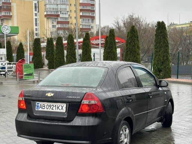 Черный Шевроле Авео, объемом двигателя 1.5 л и пробегом 300 тыс. км за 3100 $, фото 1 на Automoto.ua