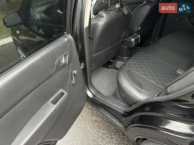 Черный Шевроле Авео, объемом двигателя 1.5 л и пробегом 183 тыс. км за 2900 $, фото 29 на Automoto.ua