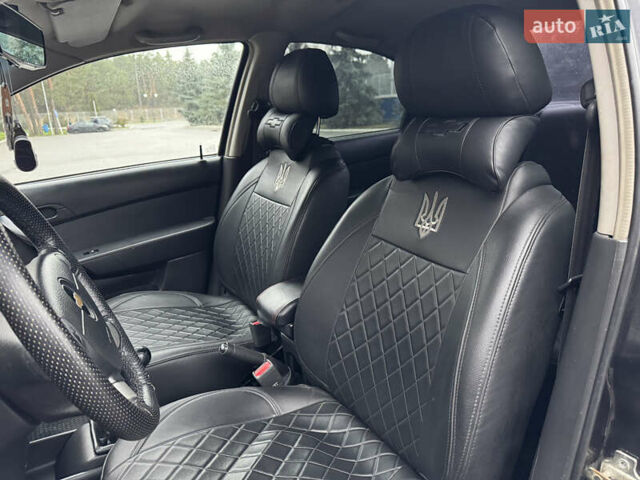 Черный Шевроле Авео, объемом двигателя 1.5 л и пробегом 183 тыс. км за 2900 $, фото 23 на Automoto.ua