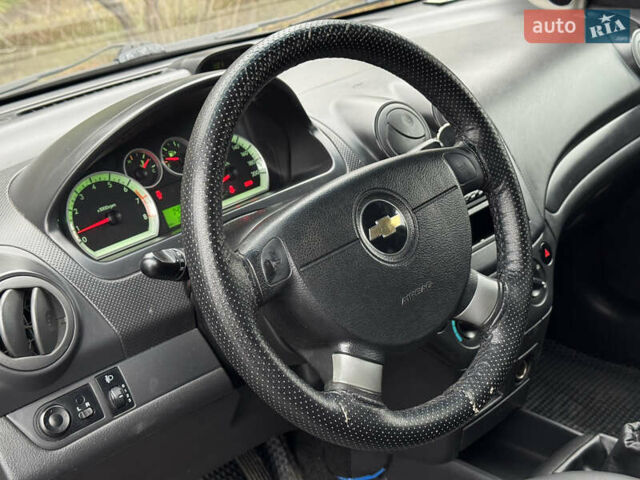 Черный Шевроле Авео, объемом двигателя 1.5 л и пробегом 183 тыс. км за 2900 $, фото 21 на Automoto.ua