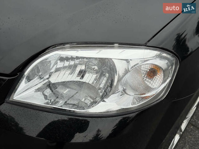 Черный Шевроле Авео, объемом двигателя 1.5 л и пробегом 183 тыс. км за 2900 $, фото 20 на Automoto.ua