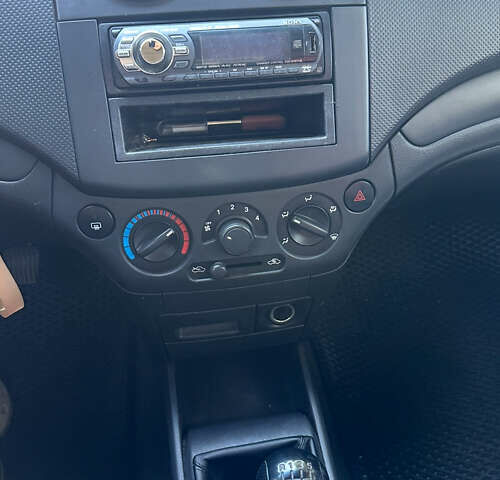 Чорний Шевроле Авео, об'ємом двигуна 1.5 л та пробігом 167 тис. км за 4900 $, фото 1 на Automoto.ua