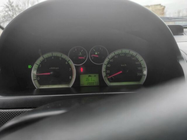 Черный Шевроле Авео, объемом двигателя 1.5 л и пробегом 198 тыс. км за 3100 $, фото 7 на Automoto.ua