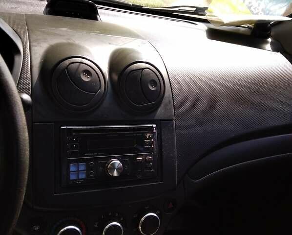 Черный Шевроле Авео, объемом двигателя 1.5 л и пробегом 190 тыс. км за 5000 $, фото 5 на Automoto.ua