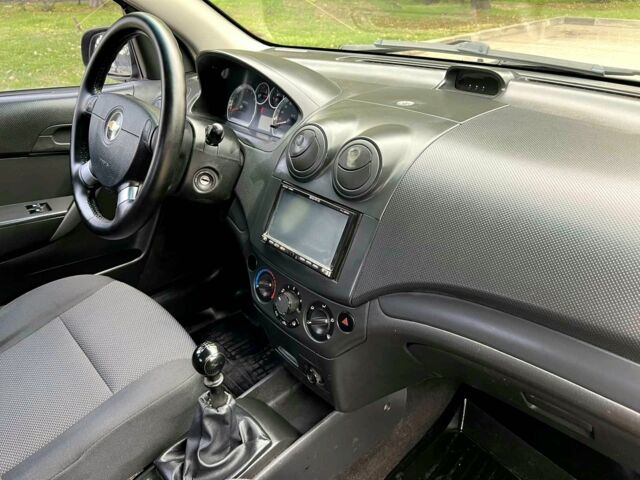 Шевроле Авео 2011 в Кривом Роге на Automoto.ua Черный Шевроле Авео, объемом двигателя 1.5 л и пробегом 150 тыс. км за 5600 $, фото 14 на Automoto.ua