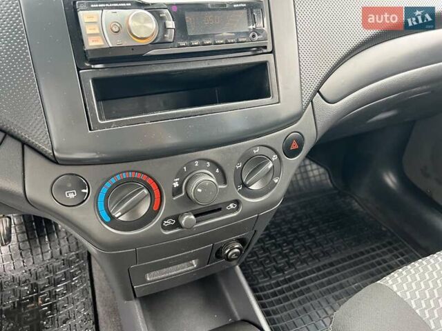 Черный Шевроле Авео, объемом двигателя 1.5 л и пробегом 187 тыс. км за 4700 $, фото 27 на Automoto.ua