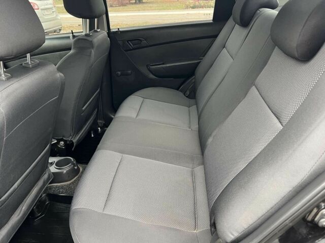 Черный Шевроле Авео, объемом двигателя 1.5 л и пробегом 120 тыс. км за 5400 $, фото 9 на Automoto.ua