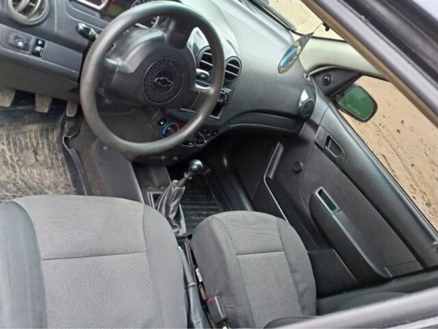 Черный Шевроле Авео, объемом двигателя 1.6 л и пробегом 200 тыс. км за 2800 $, фото 4 на Automoto.ua