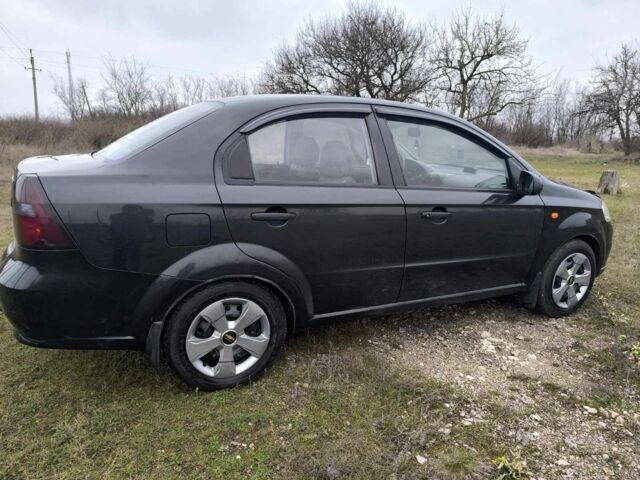 Черный Шевроле Авео, объемом двигателя 1.5 л и пробегом 198 тыс. км за 3100 $, фото 2 на Automoto.ua
