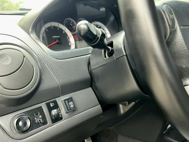 Шевроле Авео 2011 в Кривом Роге на Automoto.ua Черный Шевроле Авео, объемом двигателя 1.5 л и пробегом 150 тыс. км за 5600 $, фото 10 на Automoto.ua