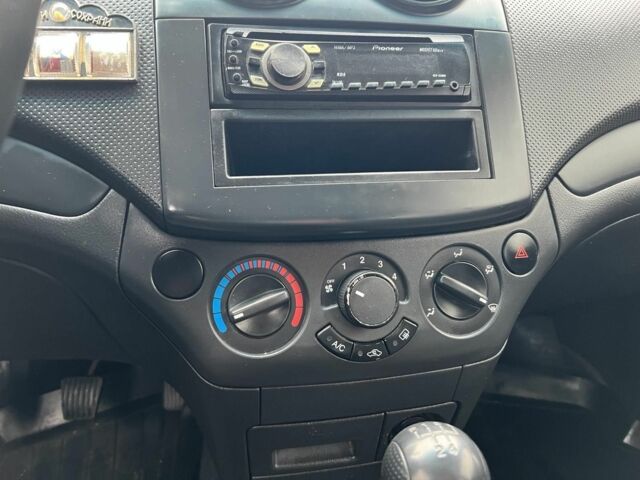 Черный Шевроле Авео, объемом двигателя 1.5 л и пробегом 120 тыс. км за 5400 $, фото 12 на Automoto.ua