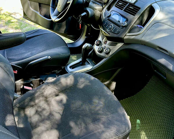 Черный Шевроле Авео, объемом двигателя 1.6 л и пробегом 95 тыс. км за 6800 $, фото 16 на Automoto.ua