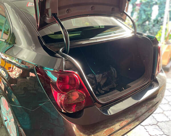 Чорний Шевроле Авео, об'ємом двигуна 1.6 л та пробігом 101 тис. км за 7200 $, фото 4 на Automoto.ua